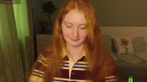 Snapshot of astoria_ross_ chatting on June 15, 3:03 pm Astoria online show from June 15, 3:03 pm