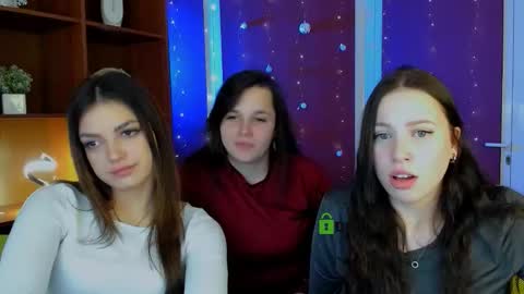 Snapshot of astra_opal chatting on January 13, 2:44 pm astra opal online show from January 13, 2:44 pm