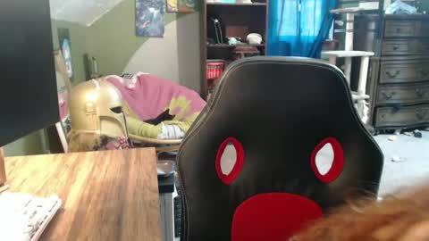 AstraeaSiren online show from November 10, 6:18 pm