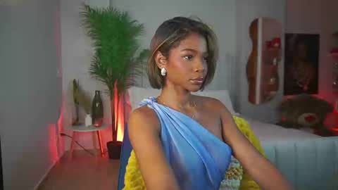 Snapshot of astrea_1 chatting on September 24, 9:51 pm Astrea online show from September 24, 9:51 pm
