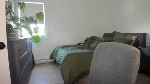 Astrid Luxe online show from October 10, 6:18 pm