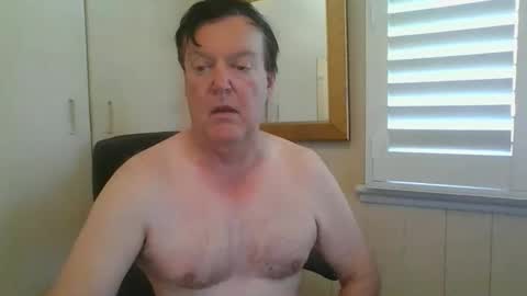 Snapshot of astute008 chatting on November 27, 11:51 pm astute008 online show from November 27, 11:51 pm