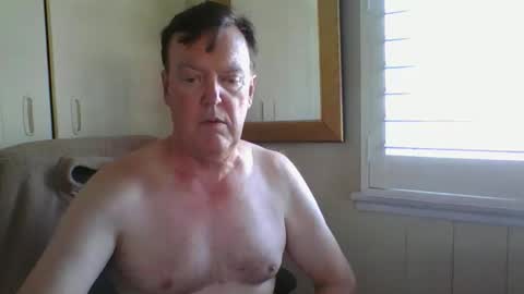 Snapshot of astute008 chatting on February 12, 5:46 am astute008 online show from February 12, 5:46 am