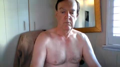 Snapshot of astute008 chatting on July 3, 9:10 pm astute008 online show from July 3, 9:10 pm