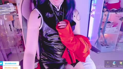 Snapshot of asuka_langleysoryu chatting on January 25, 12:17 am Bonnie online show from January 25, 12:17 am