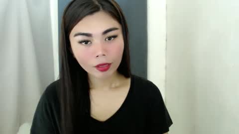 Snapshot of asuna_charming chatting on January 14, 5:19 am asuna_charming online show from January 14, 5:19 am
