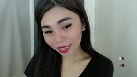 Snapshot of asuna_charming chatting on January 14, 8:20 am asuna_charming online show from January 14, 8:20 am