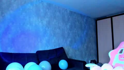 Snapshot of asuna_yuuki__ chatting on December 14, 9:07 am My schedule GTM20500am-1100am online show from December 14, 9:07 am