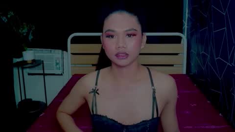 atashakendall online show from December 3, 7:34 pm