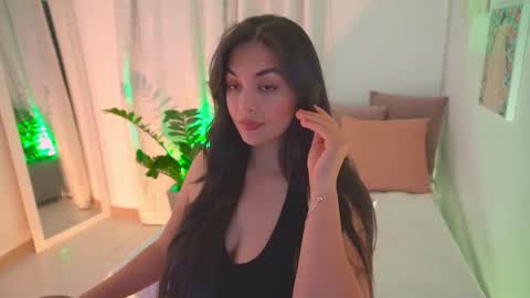 Snapshot of atena676 chatting on February 2, 1:59 am atena676 online show from February 2, 1:59 am