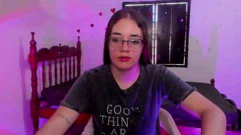 Snapshot of atenas__05 chatting on December 7, 6:59 pm atenas online show from December 7, 6:59 pm