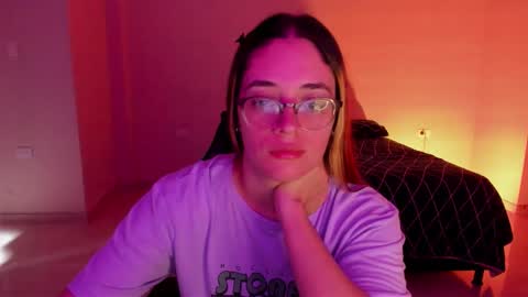 Snapshot of atenas__05 chatting on September 12, 6:41 pm atenas online show from September 12, 6:41 pm