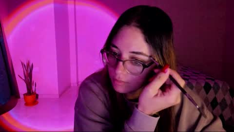 atenas online show from November 20, 9:20 am