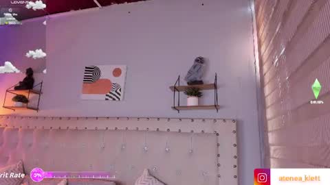 Snapshot of atenea_klett_ chatting on July 31, 1:43 pm ATENEA online show from July 31, 1:43 pm
