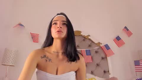 Snapshot of atenea_lux chatting on July 5, 6:48 pm atenea lux online show from July 5, 6:48 pm