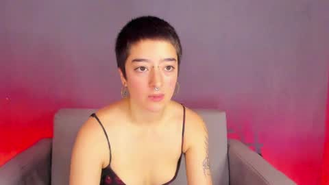 Snapshot of atheena__ chatting on April 20, 1:36 pm Athenea online show from April 20, 1:36 pm