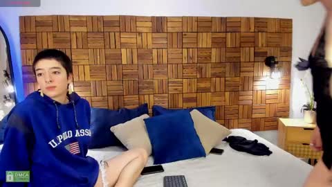 Snapshot of atheena__ chatting on May 1, 1:16 pm Athenea online show from May 1, 1:16 pm