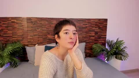 Snapshot of atheena__ chatting on May 25, 12:00 pm Athenea online show from May 25, 12:00 pm