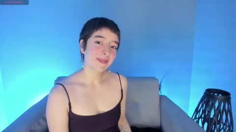 Snapshot of atheena__ chatting on June 4, 12:33 pm Athenea online show from June 4, 12:33 pm