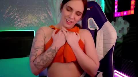 Snapshot of athenaautumn chatting on October 1, 9:04 am Athena Autumn online show from October 1, 9:04 am