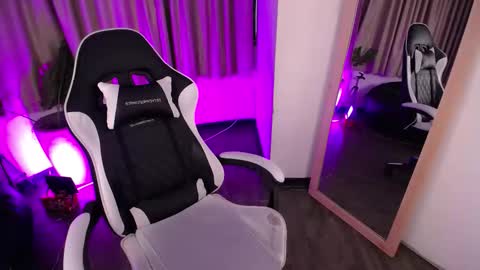 athenea_foxy online show from January 10, 6:53 pm