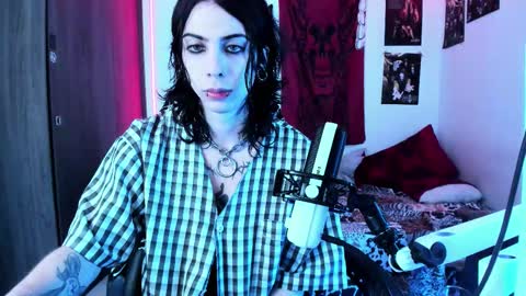 athenauwu online show from October 12, 5:50 am