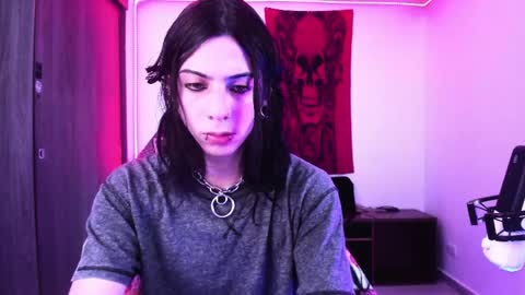 Snapshot of atheneoo_ chatting on May 23, 5:56 am athenauwu online show from May 23, 5:56 am