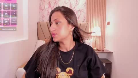 Snapshot of atiena_ chatting on April 15, 7:58 pm Atiena online show from April 15, 7:58 pm
