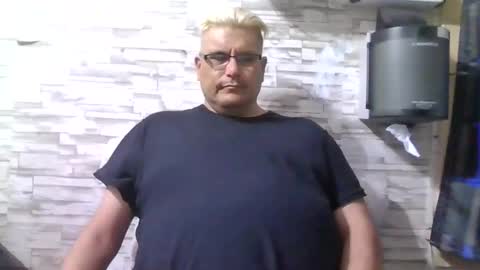 Snapshot of atr2424 chatting on February 11, 9:09 am A online show from February 11, 9:09 am