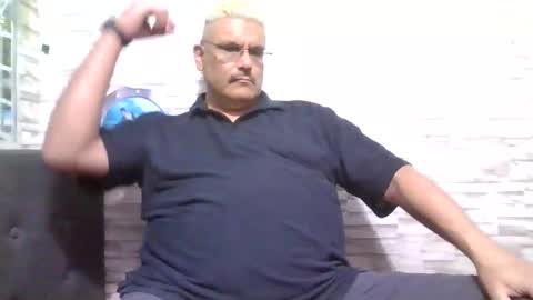 A online show from April 3, 12:58 pm