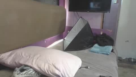 atreatforyou_86 online show from March 17, 11:30 pm