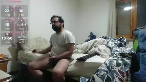 Snapshot of attila85 chatting on April 16, 12:44 am Bleakw85 online show from April 16, 12:44 am