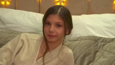 Audrey online show from December 13, 1:44 pm