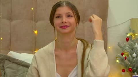 Audrey online show from December 18, 2:28 pm