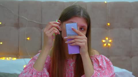 Audrey online show from December 28, 8:05 am