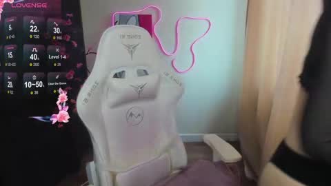 Audrey online show from April 13, 8:09 am