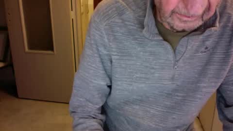 Snapshot of auguste061400 chatting on February 5, 4:58 pm auguste061400 online show from February 5, 4:58 pm