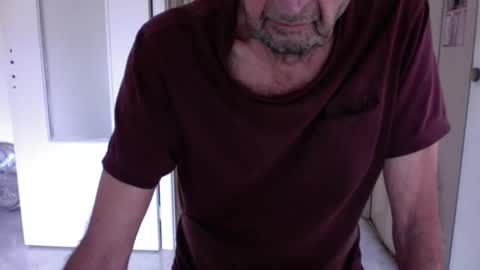 Snapshot of auguste688483 chatting on January 6, 9:57 am auguste688483 online show from January 6, 9:57 am