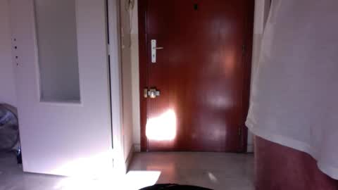 Snapshot of auguste688483 chatting on January 8, 9:22 am auguste688483 online show from January 8, 9:22 am