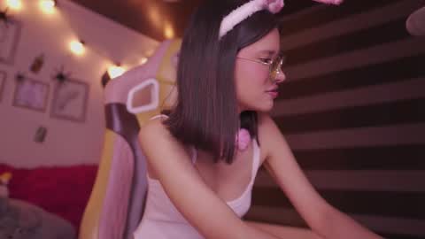 Snapshot of aura_rouss chatting on October 30, 12:12 am aura_rouss online show from October 30, 12:12 am