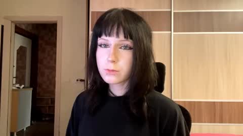 Lily online show from August 10, 3:32 am