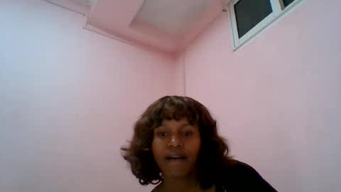 Snapshot of aurelia107 chatting on July 3, 12:00 pm aurelia107 online show from July 3, 12:00 pm