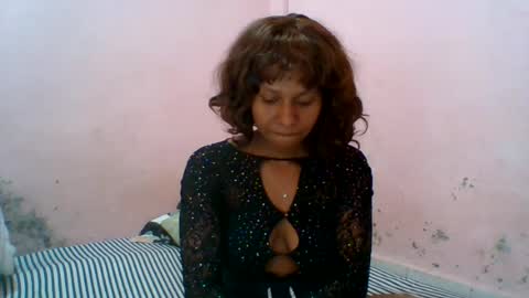 Snapshot of aurelia107 chatting on July 12, 10:56 pm aurelia107 online show from July 12, 10:56 pm