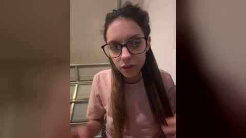 aureliatasty online show from May 17, 1:58 am