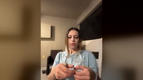 aureliatasty online show from May 31, 3:04 am