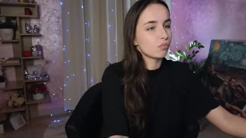 Aurora online show from December 3, 2:38 pm