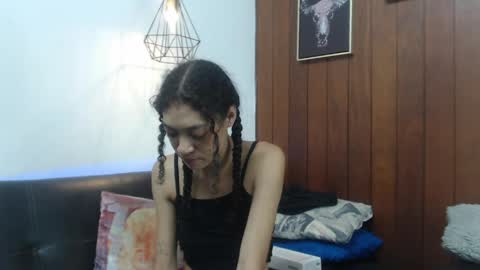 Snapshot of aurora_ath chatting on June 2, 1:18 am Aurora ath online show from June 2, 1:18 am