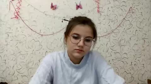 Snapshot of aurora_breeze chatting on February 5, 1:27 pm Kiara Xanthe online show from February 5, 1:27 pm