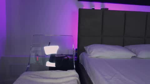 Snapshot of aurora_cherry chatting on February 2, 11:14 pm Aurora online show from February 2, 11:14 pm