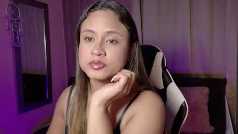 aurora_collins08 online show from October 23, 6:39 pm